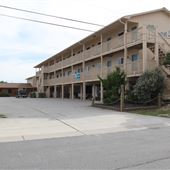 Seven Seas Inn