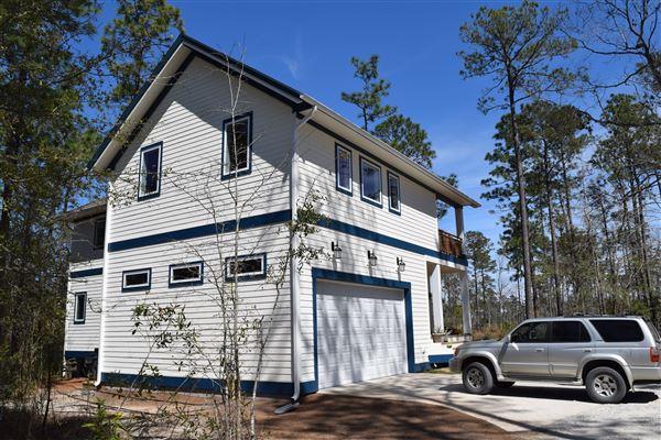 HOUSE #10303982