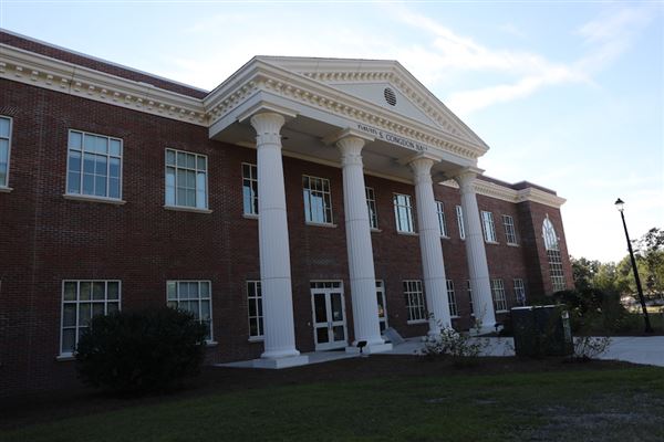 University of North Carolina at Wilmington - David Congdon Hall - UNCW