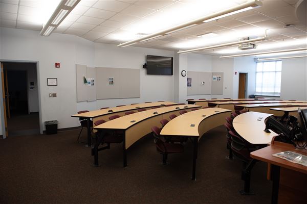 University of North Carolina at Wilmington - David Congdon Hall - UNCW